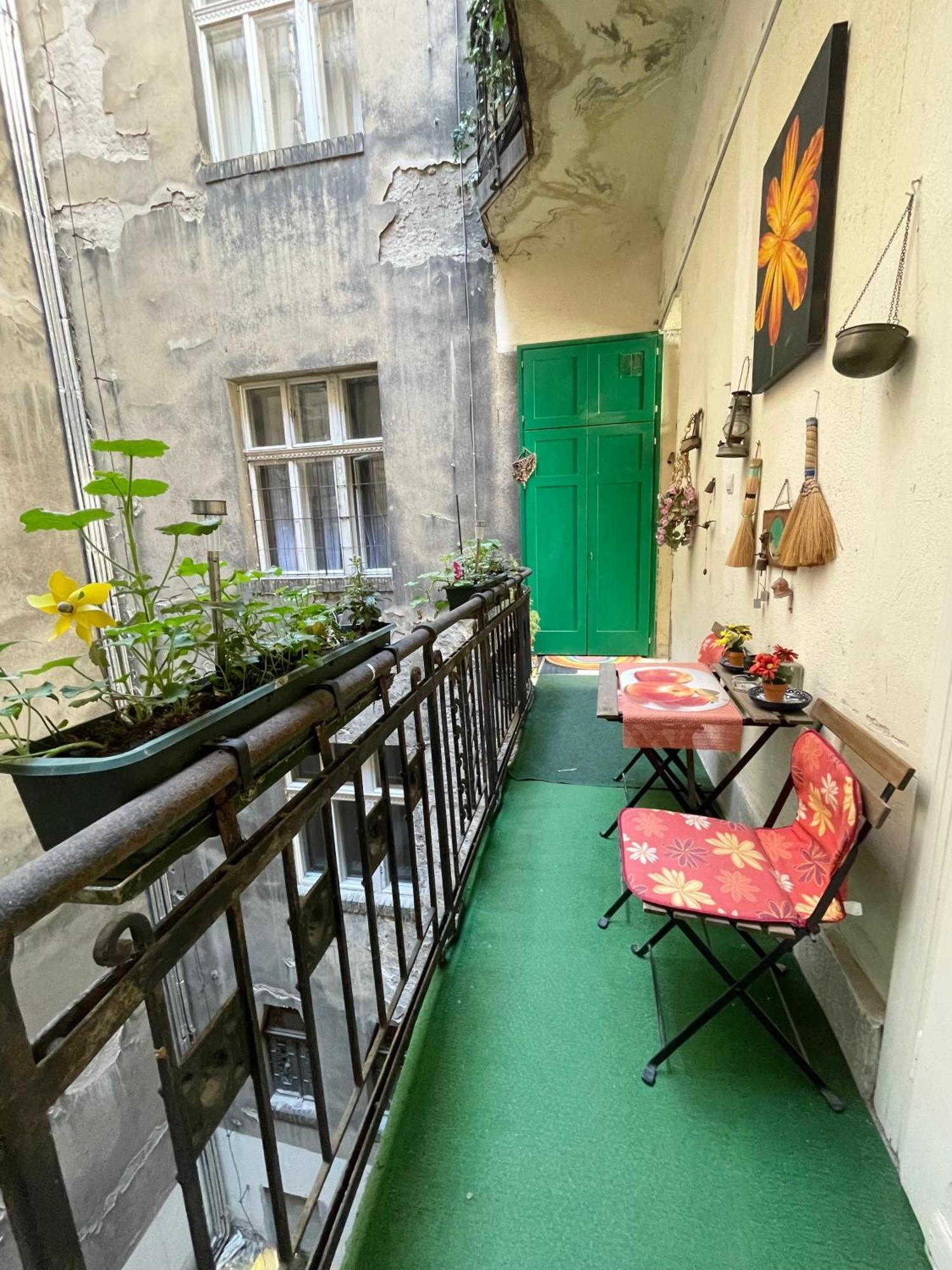 Rainbow Pearl Apartment At St Stephen' S Basilica Budapest Esterno foto