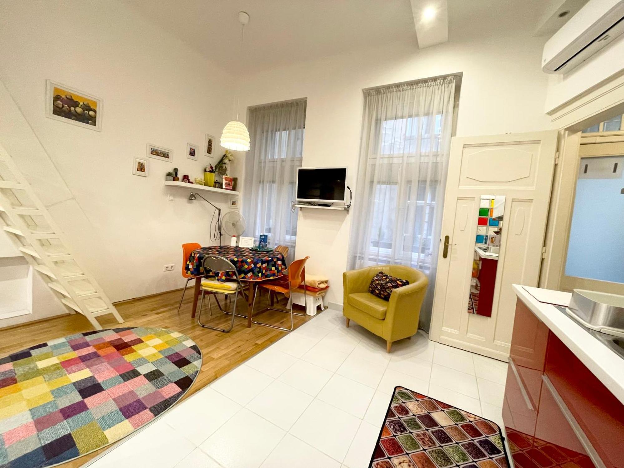Rainbow Pearl Apartment At St Stephen' S Basilica Budapest Esterno foto