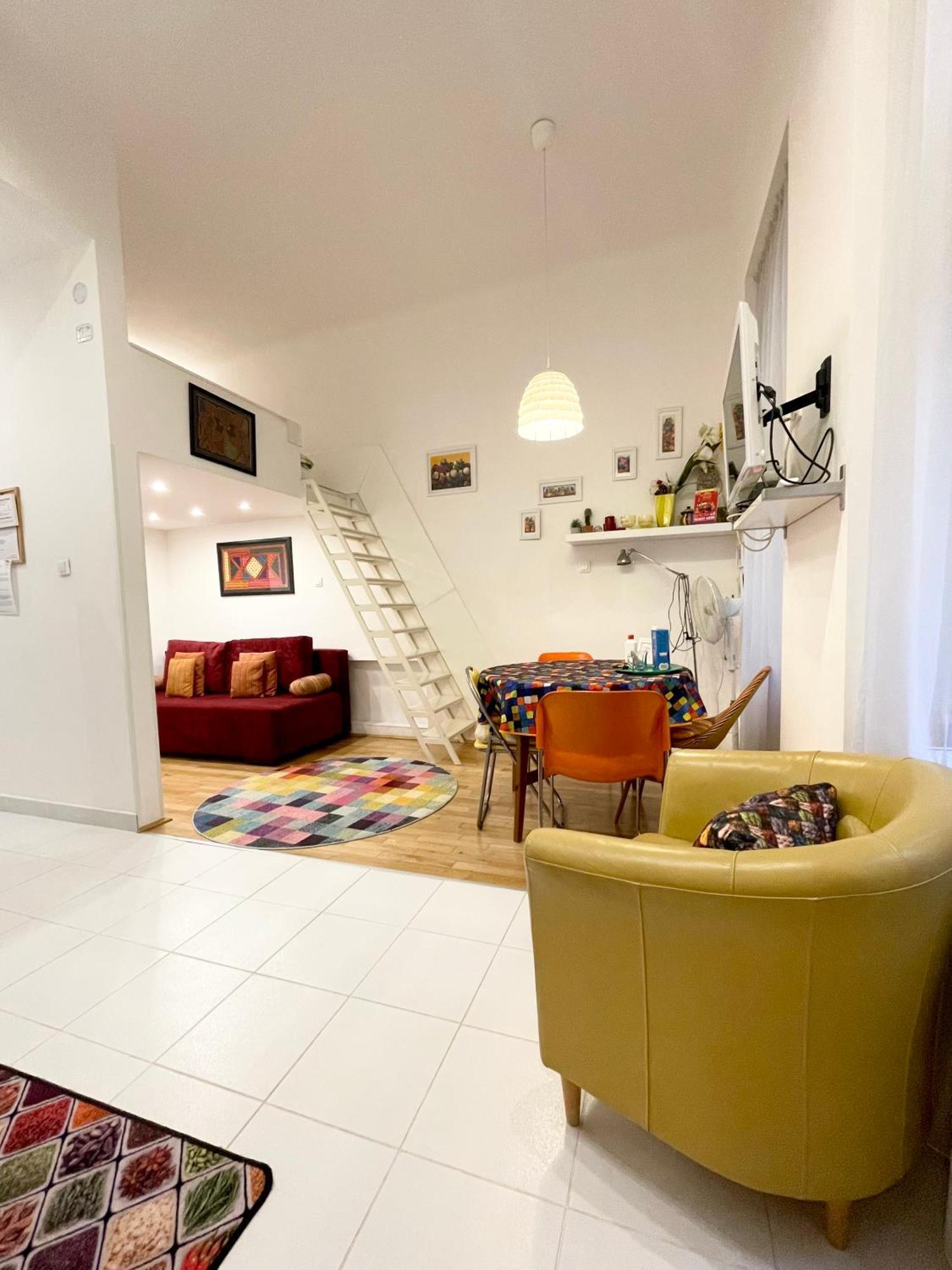 Rainbow Pearl Apartment At St Stephen' S Basilica Budapest Esterno foto