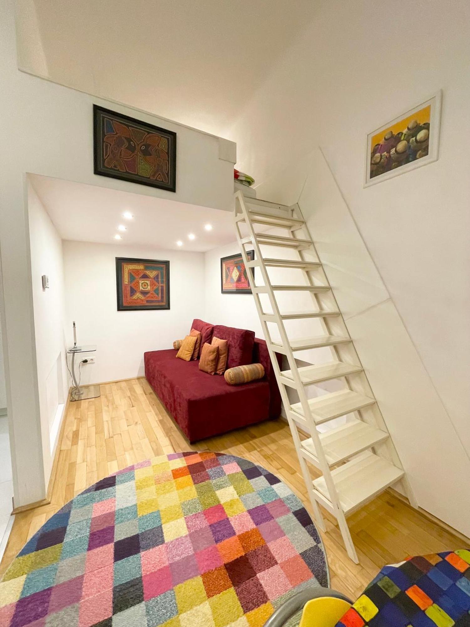 Rainbow Pearl Apartment At St Stephen' S Basilica Budapest Esterno foto